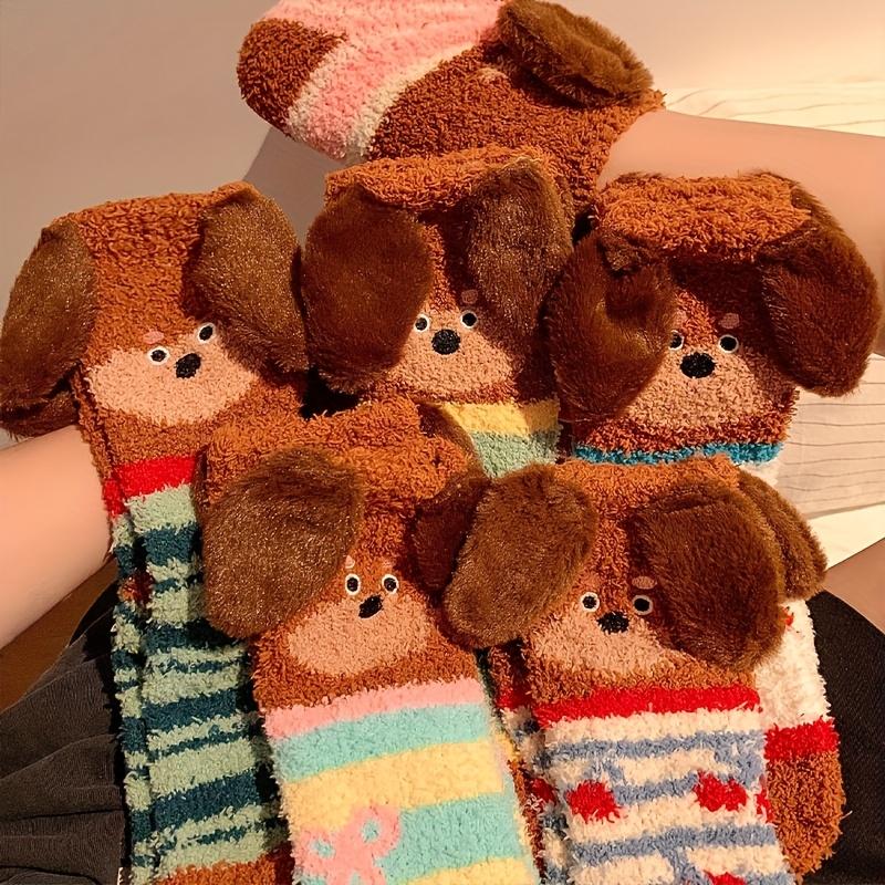 2 Paar kuschelige Plüsch-Dackel-Socken - Dicke warme Winter-Unisex- und -ähnliche weiche Pyjama-ähnliche Wadenhohe Socken mit süßem Dackel-Ohren- und Schwanz-Design