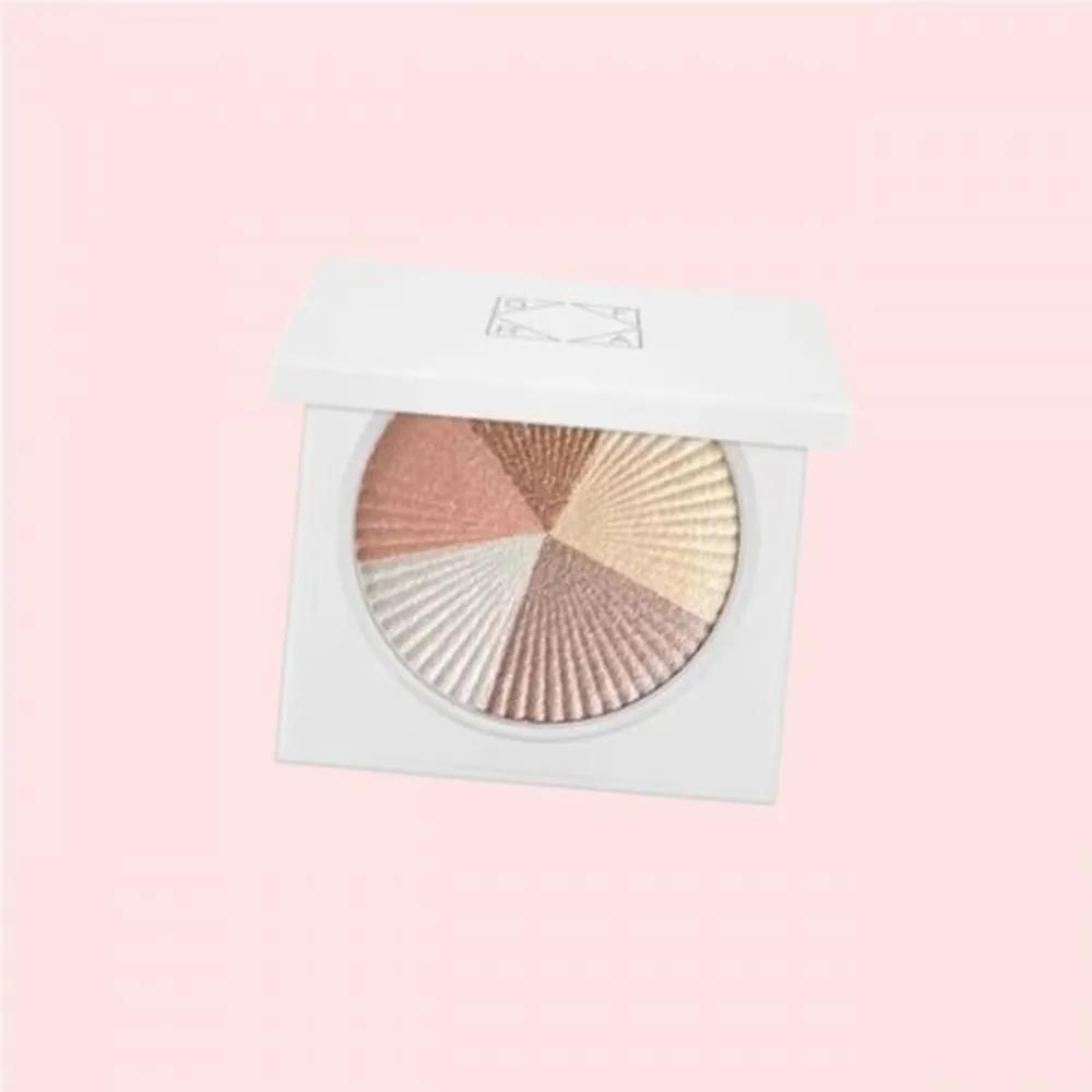 OFRA Overwhelming Radiance Highlighter Beverly Hills 4459709 Beverly Hills 4459709
