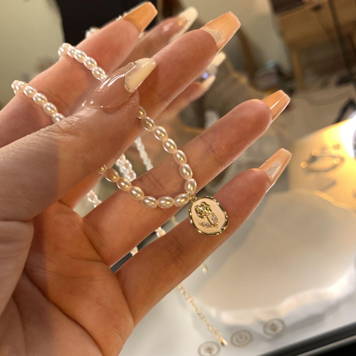 

Французское ретро жемчужное ожерелье 2024: Элегантная ключичная цепочка в стиле светской львицы для женщин