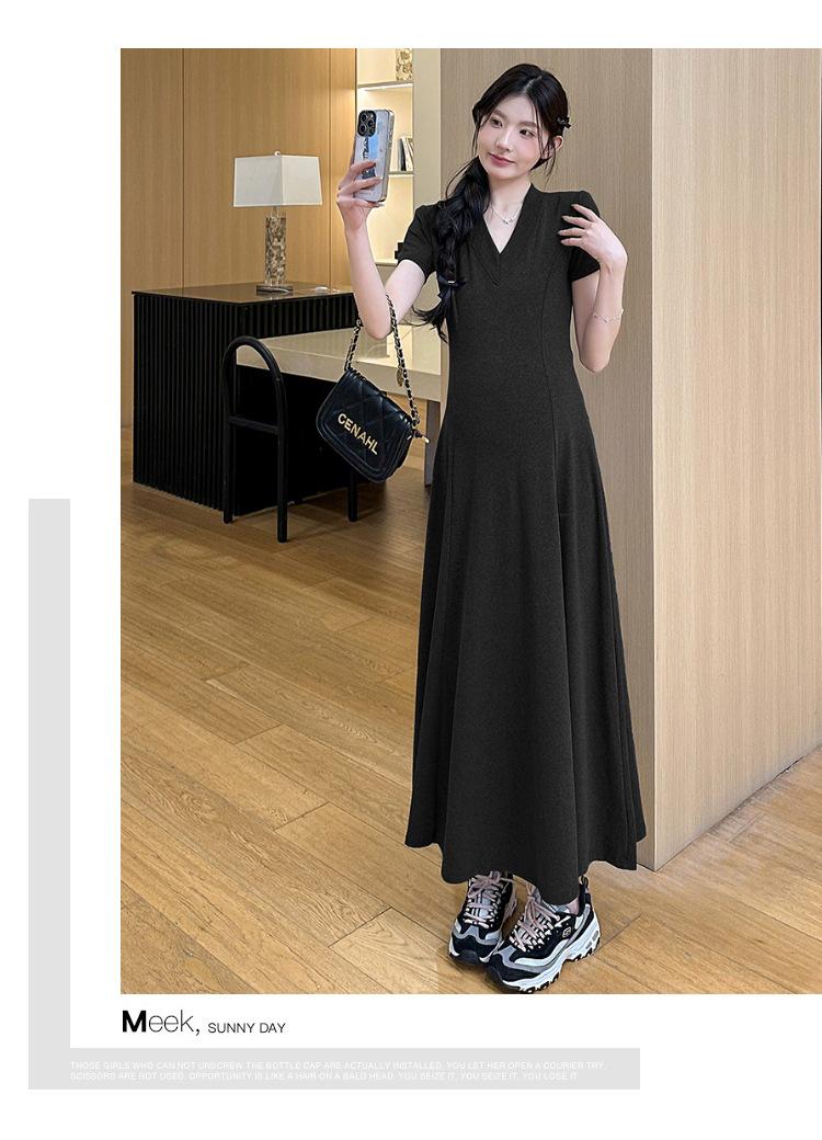 V-Neck Elegant Pure Cotton Maternity Dress - Summer 2026 Collection Medium