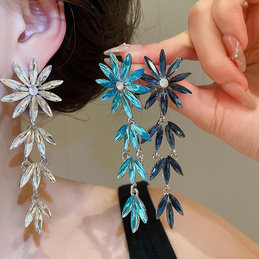 Elegant Rhinestone Flower Tassel Earrings - Light Luxury & Exquisite Design