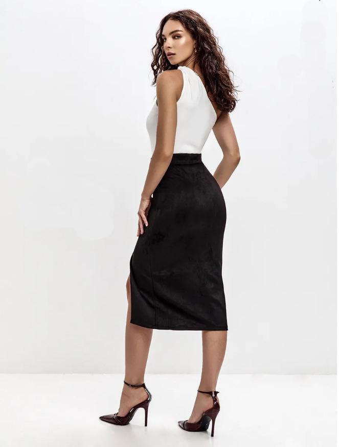 Cross Collection: 2025 Suede High-Waist Slit Skirt - Elegant Mid-Length Hip-Hugging Design for Spring & Autumn