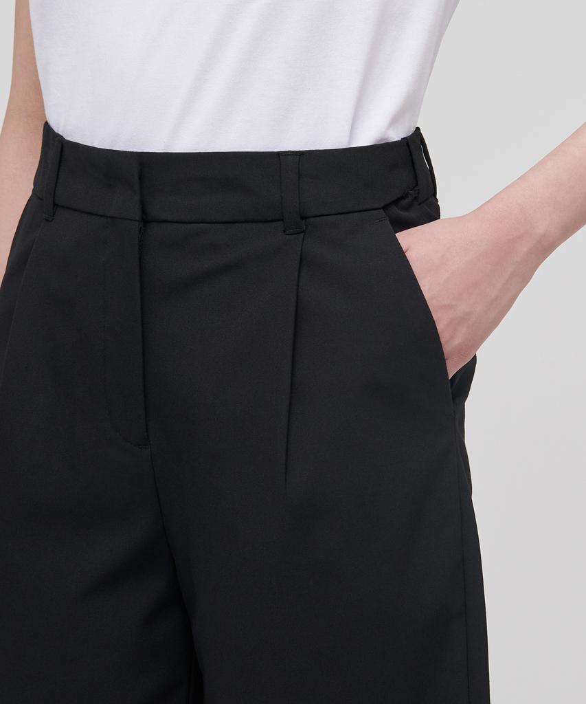 MUSINSA STANDARD WOMAN Women'S Lightweight Hidden Elastic Waist Half Slacks [Black]