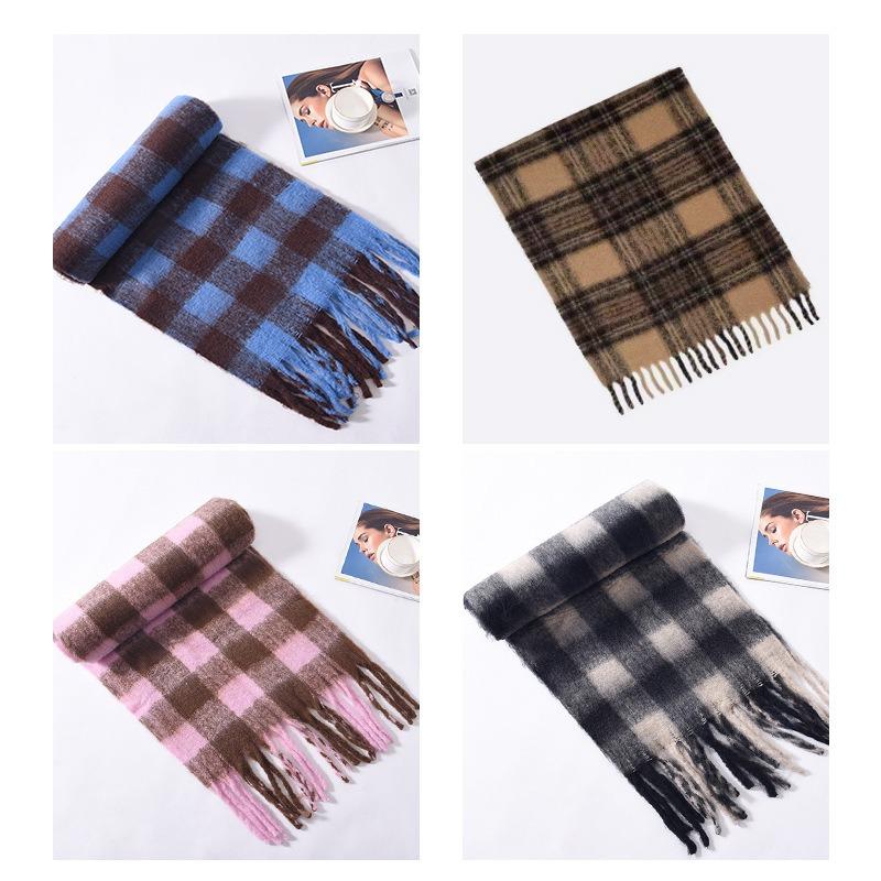 Atmospheric scarf Warm fashionable versatile white student cycling windproof ear protection Extended plaid scarf