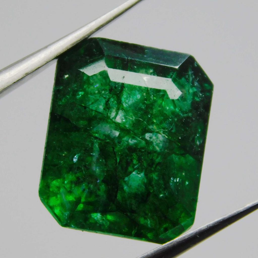 Emerald Green Colombian Emerald Cut 8 Carat Natural CERTIFIED Loose Gemstone A-3881b