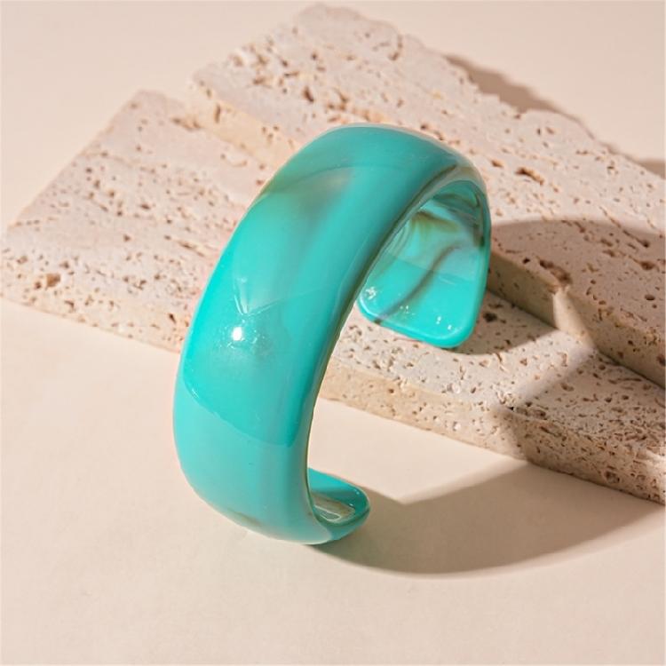 Practical Wide Acrylic Bangle Bracelets Geometric Bangle Statement Jewelry Suitable for Women Matching Fashion Outfits
