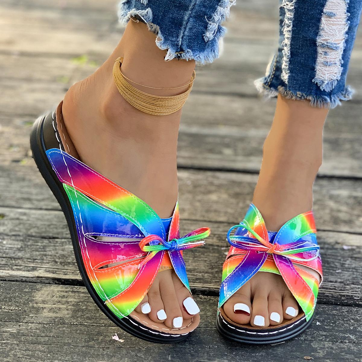 

Новые тапочки женские на танкетке сандалии платформа радужный бант нескользящие с круглым носком украшение легкие 43