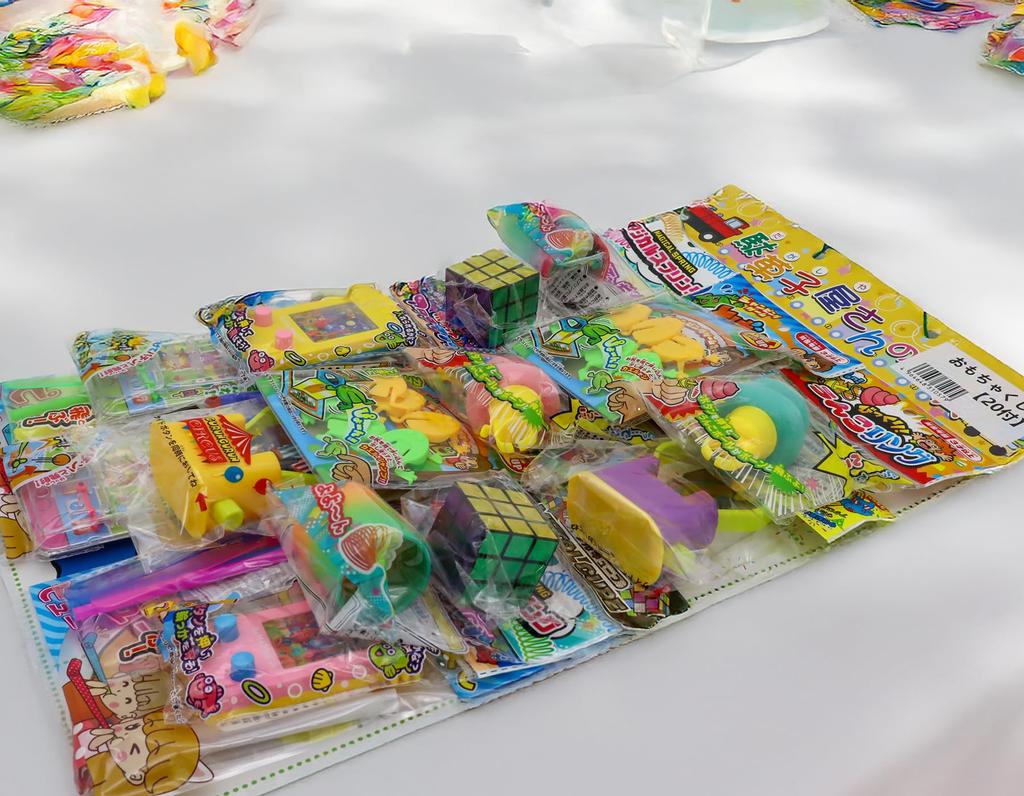Tatsuya Lottery Candy Shop Toys Tickets for 20 No Kids Will Love Street Includes 20 Lottery Tickets Set [20 Players] Losers, [Festivals, Events,
