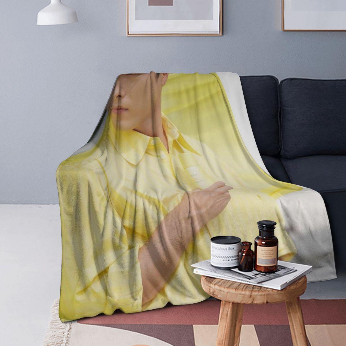 Hyun Bin Kpop Blanket Soft Warm Flannel Throw Blanket Bedding for Bed Living Room Picnic Travel Home Couch 75X95CM
