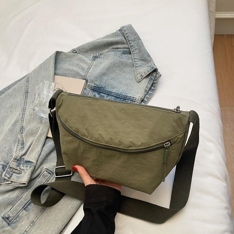 Casual and Simple Single-shoulder Bag, A Niche Crossbody Bag for Commuting To Work