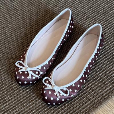 Sapatilhas Redondas de Bolinhas para Mulheres Decoração de Laço Sapatos Rasos Doces para Vestir Leves Macios Confortáveis Mocassins