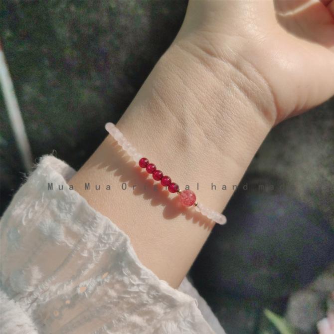 

Natural Strawberry Quartz Pink Crystal14K Gold-plated versatile fresh ultra-fine bracelet for women, delicate and sparkling Pink Quartz Strawberry Qu