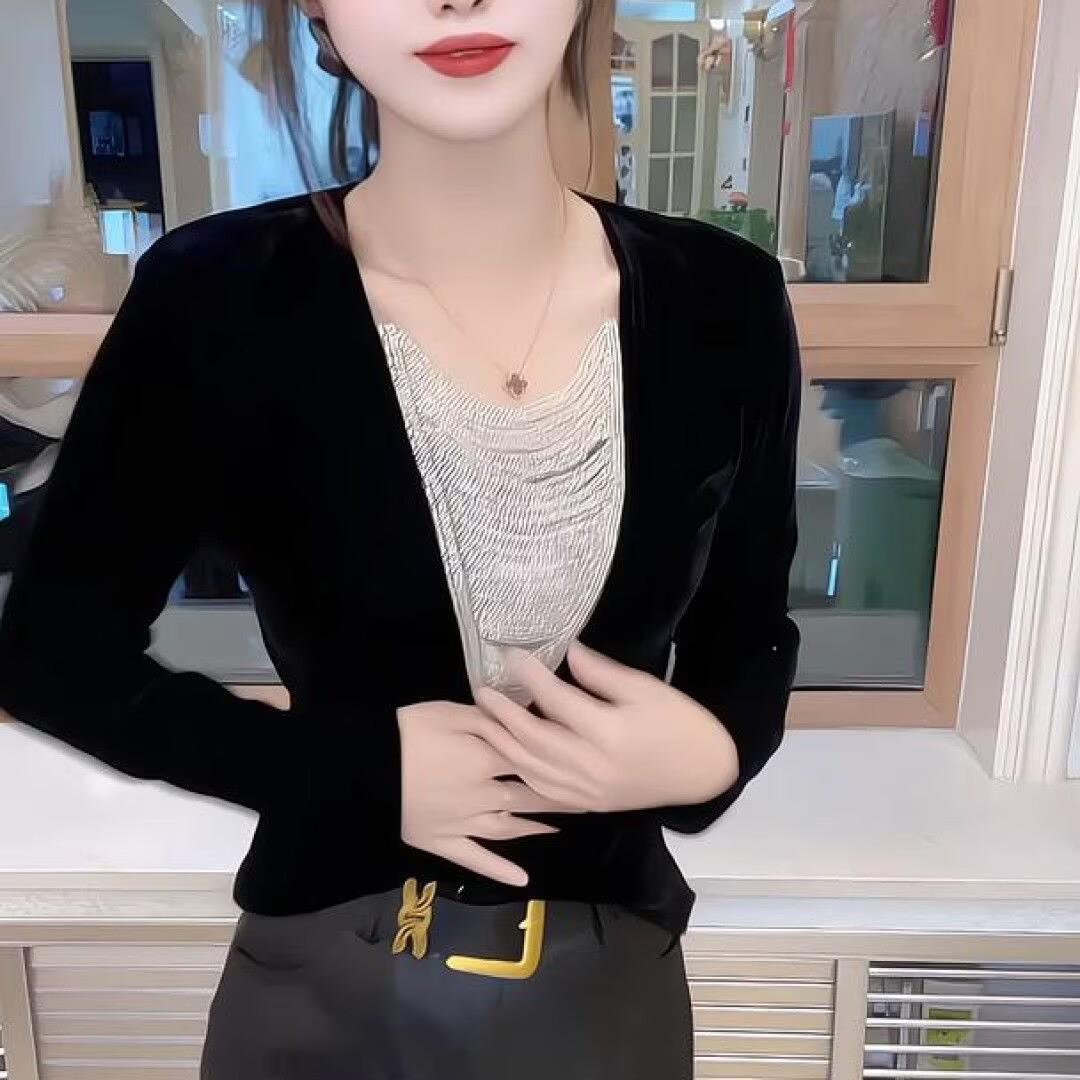 2026 Early Spring Korean Style V-Neck Patchwork Top - Elegant, Slimming, Rich Girl Fashion 3XL (135-145 lbs)