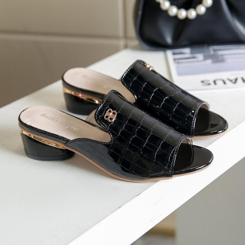 Large Size Women's Shoes New Fish Mouth Rhinestone Thick Heel Slippers Women's Low-heeled Casual Women's Slippers