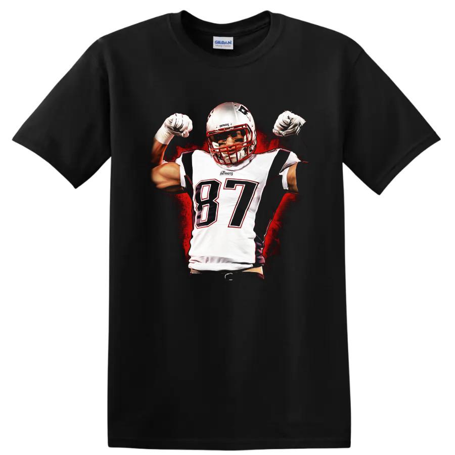 Travis Kelce Football T Shirt Chiefs Number 87 Flexing Muscles Tee