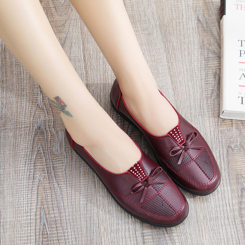 Spring and Autumn Shoes Women's New Versatile Flat-soled Casual Shoes Single Shoes Non-slip Soft-soled Medium Leather Shoes Casual Shoes