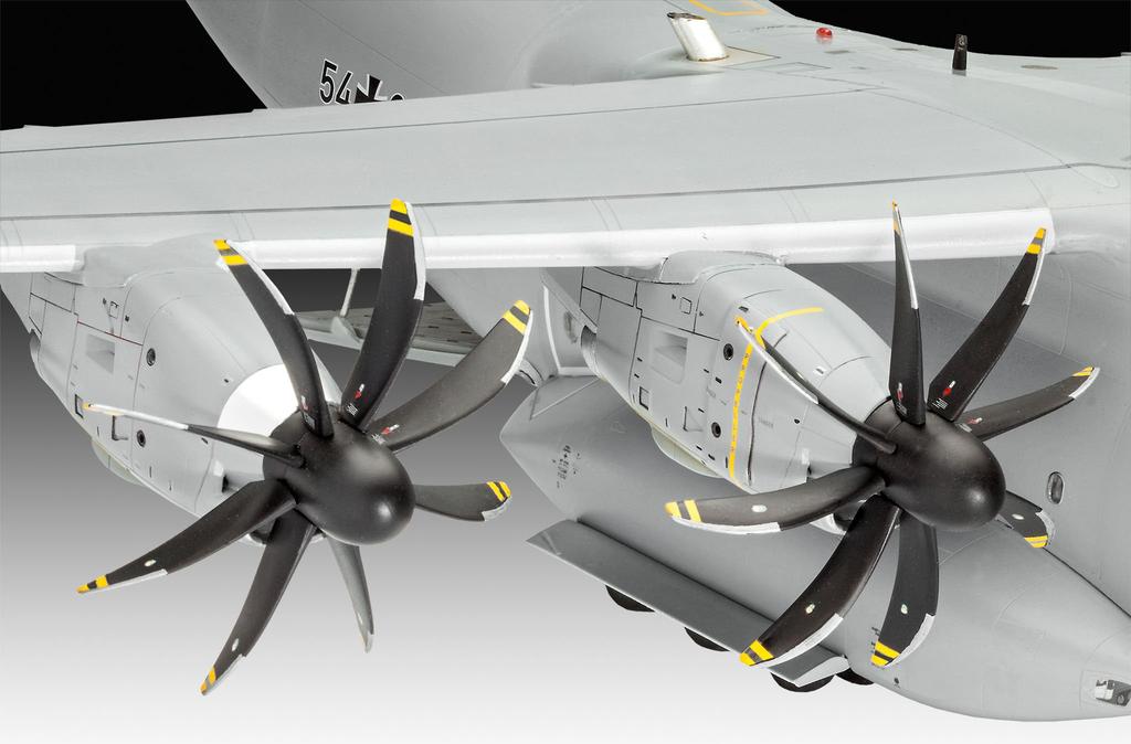 German Revell Scale Airbus A400M Luftwaffe Plastic Model Kit 03929 1/72