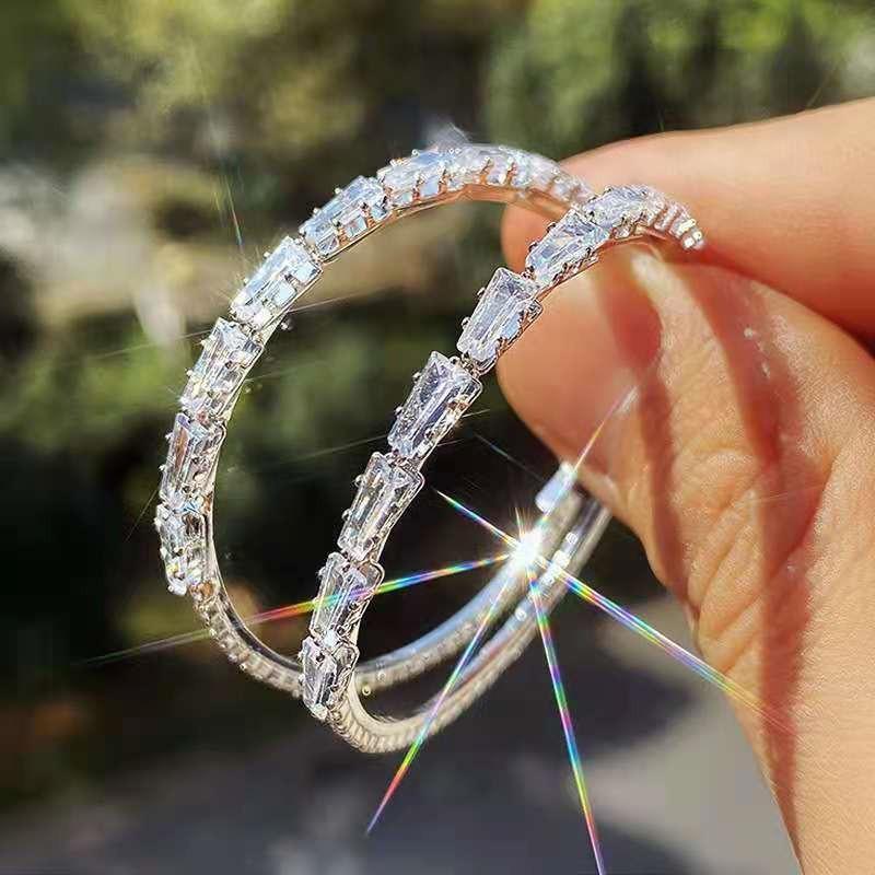 

Simple Exaggerated Big Circle Micro-zircon Copper Earrings Popular Exquisite Earrings