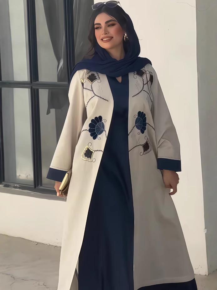 2025 European & American Designer Style Print Mid-length Fashion Shawl Coat