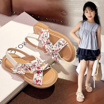 Mädchen – Sandalen & Zehentrenner