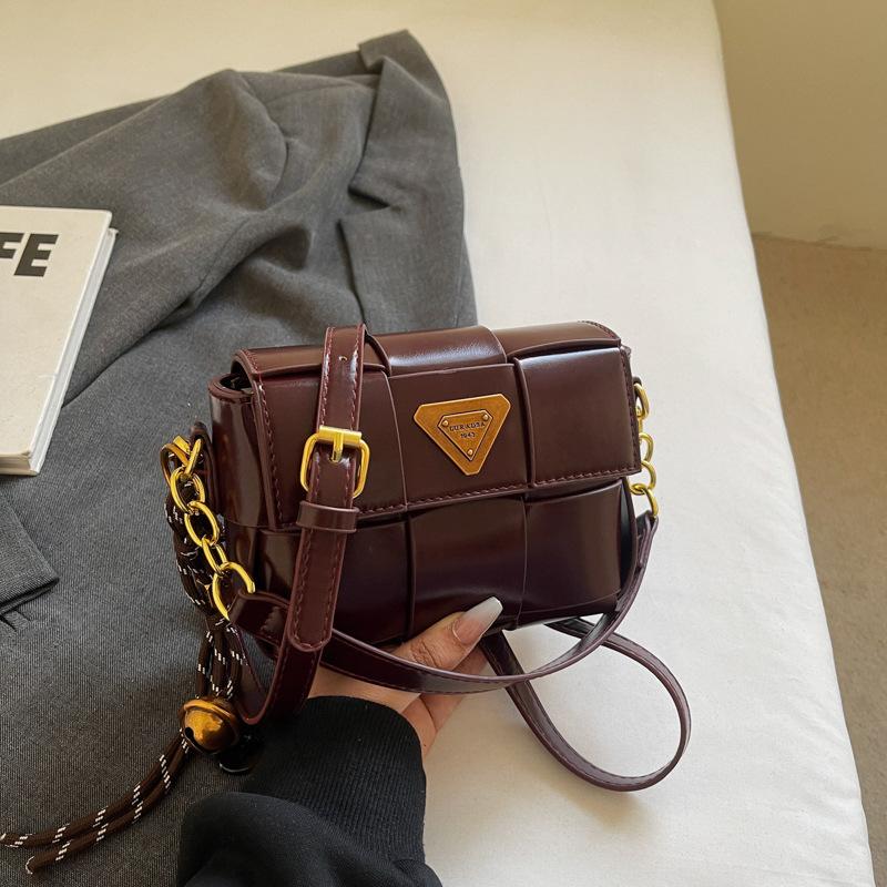 Fashion Underarm Bag Women's 2025 New Trendy Woven Small Square Bag Niche Design Casual Shoulder Bag