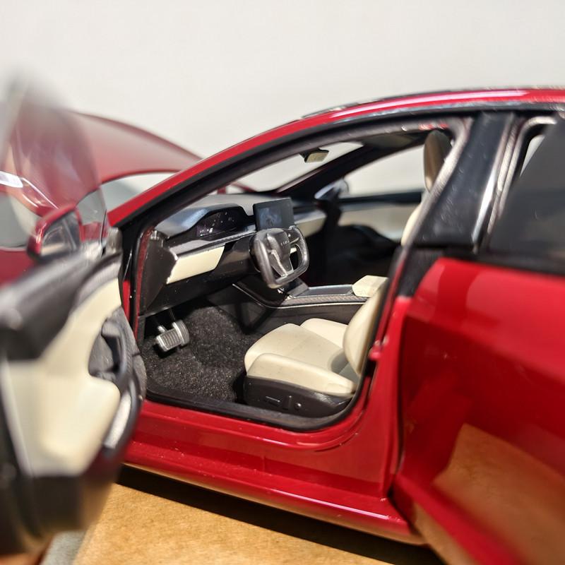 Original Tesla Model S Car Model Pure Electric 1:18 Alloy Fully Open Simulation Car Model In Stock Can Be Used For Collection