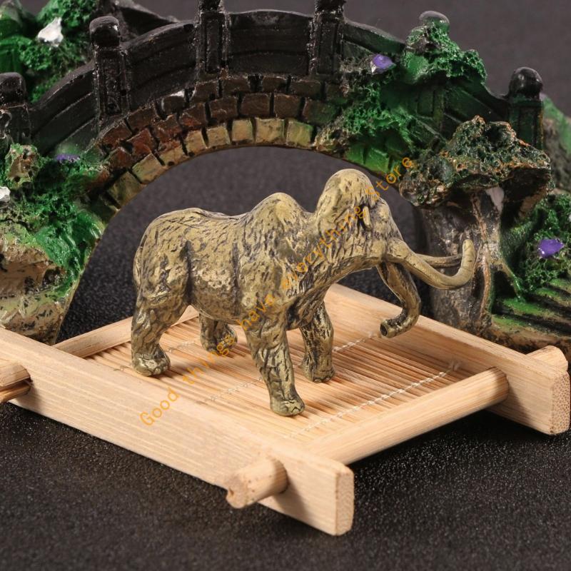 Brasses Tusked Elephant Miniature Figurine with Distressed Finish Antique Sculpture For Living Room Desktop Decors Gift 55KF