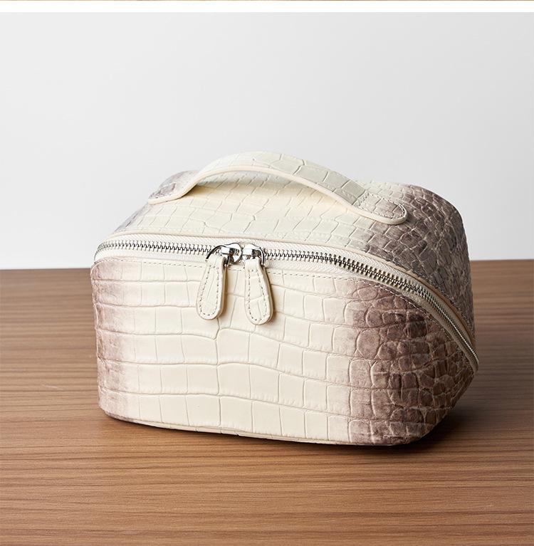 Versatile Crocodile Print Cosmetic Organizer Women Zipper Makeup Bag for Daily & Travel S белый