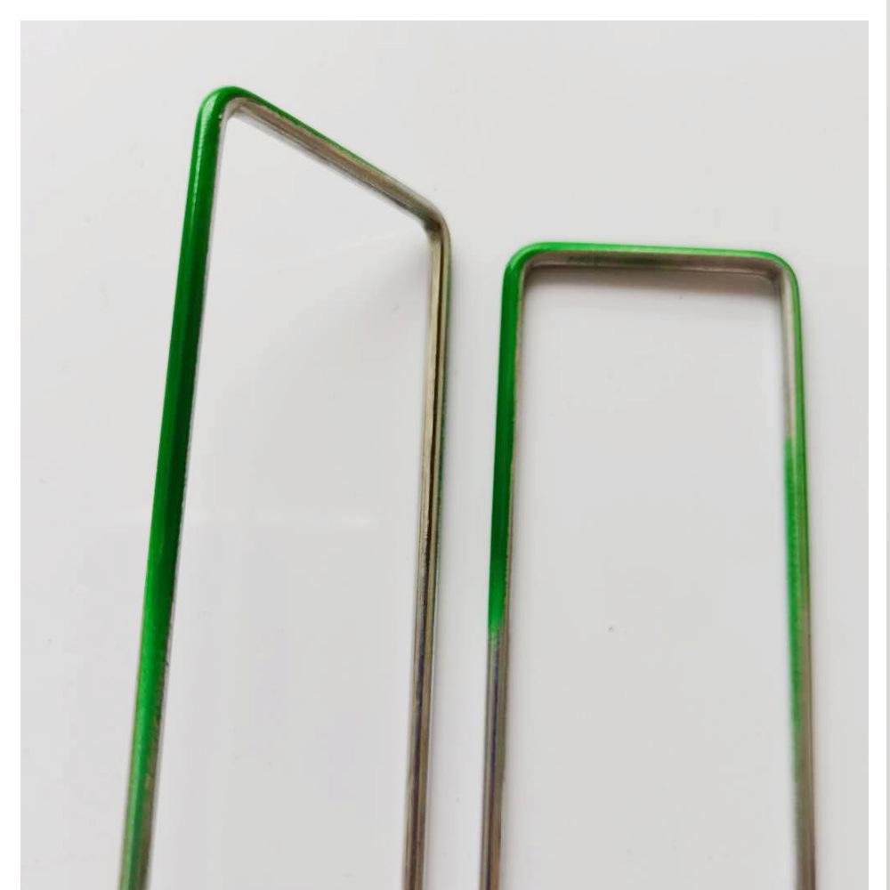 Galvanized Steel U-Shaped Ground Nails for Weed Barrier Fabric and Geotextile Fixing.