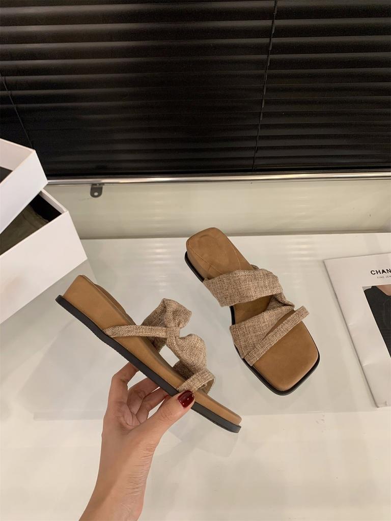 Nischen-Keilabsatz-Ein-Wort-Slipper Damenschuhe Oberbekleidung 2025 neu Sommerrock Dicksohlige Weichsohlen-Sandalen