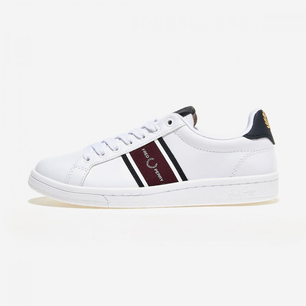 

Fred Perry B721 Кожаная фирменная лямка с графическим принтом, белая100