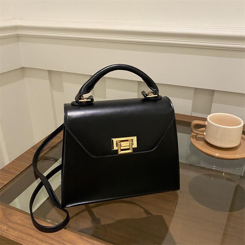 Delicate Lock Design Small Bag Women's 2025 Early Autumn New Shoulder Messenger Bag New Women's Bag