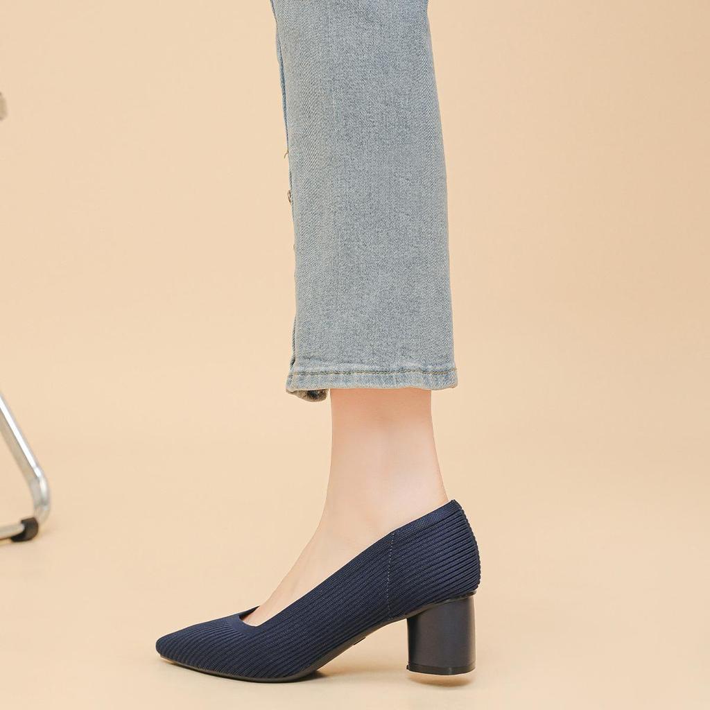 Women's Large Size Spring Coarse Heels Pointed Toe Shoes Flyknit V-Mouth Straight Pattern Solid Color High-heeled Single Shoes 34-43