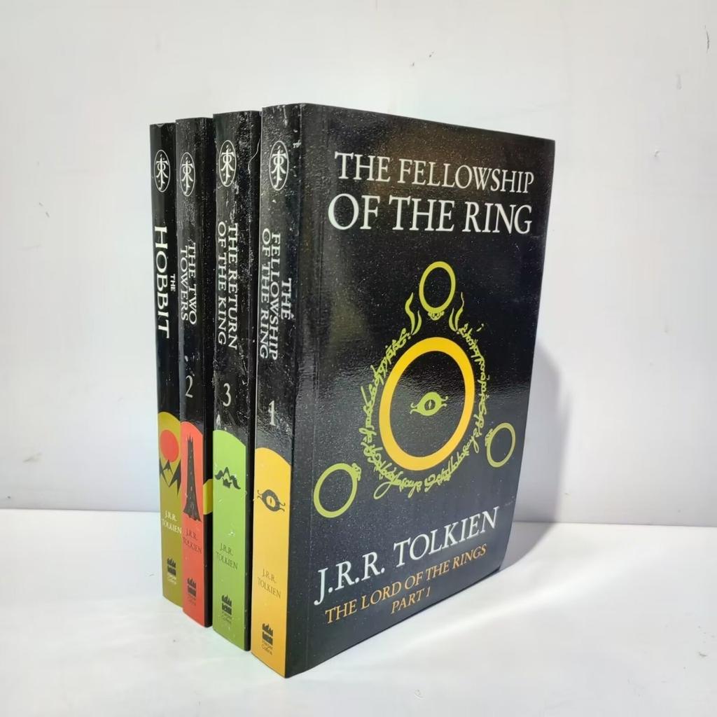 The Hobbit and The Lord of the Rings 4-Book Boxed Set: Classic Fantasy Novels Hardcover Collection