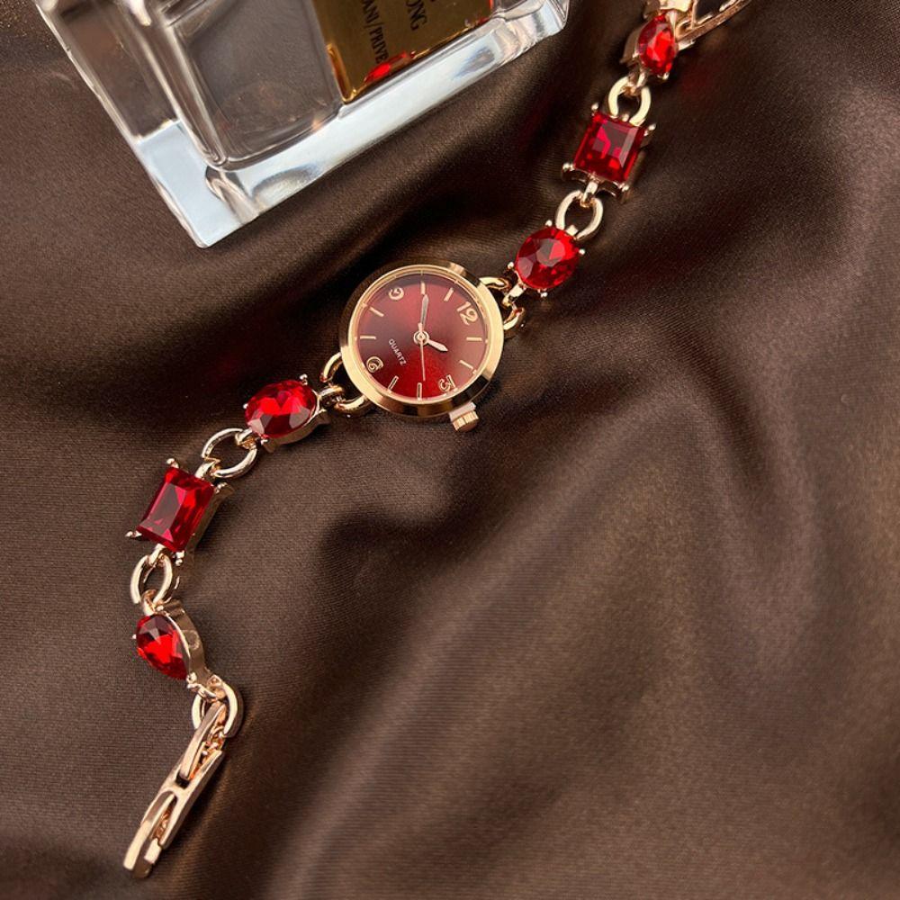 Elegant Women's Bracelet Watch Retro Quartz Wristwatch Vintage Rhinestone Quartz Watch Female