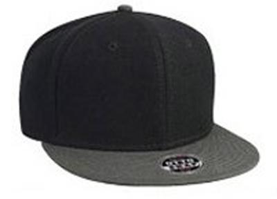 OTTO Flat Visor Snapback Cap In Charcoal/Black (CK)