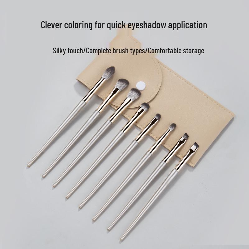 13-delers gull sminkekostsett: Myke sminkekoster for øyne og ansikt