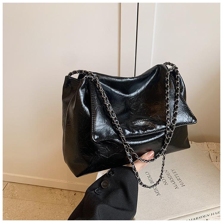 Simple and Versatile Bag Women's Large-capacity New Summer Leisure Chain Shoulder Bag Commuter Tote Bag