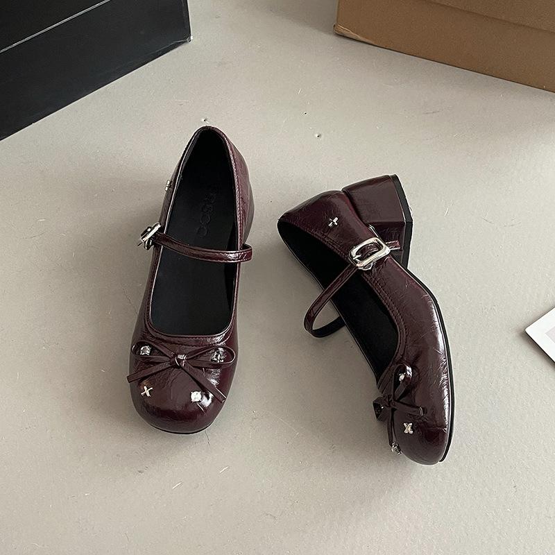 Retro Rivet Bow Mary Jane Shoes French Women 2025 Summer New Simple and Versatile Small Leather Shoes Single Shoes