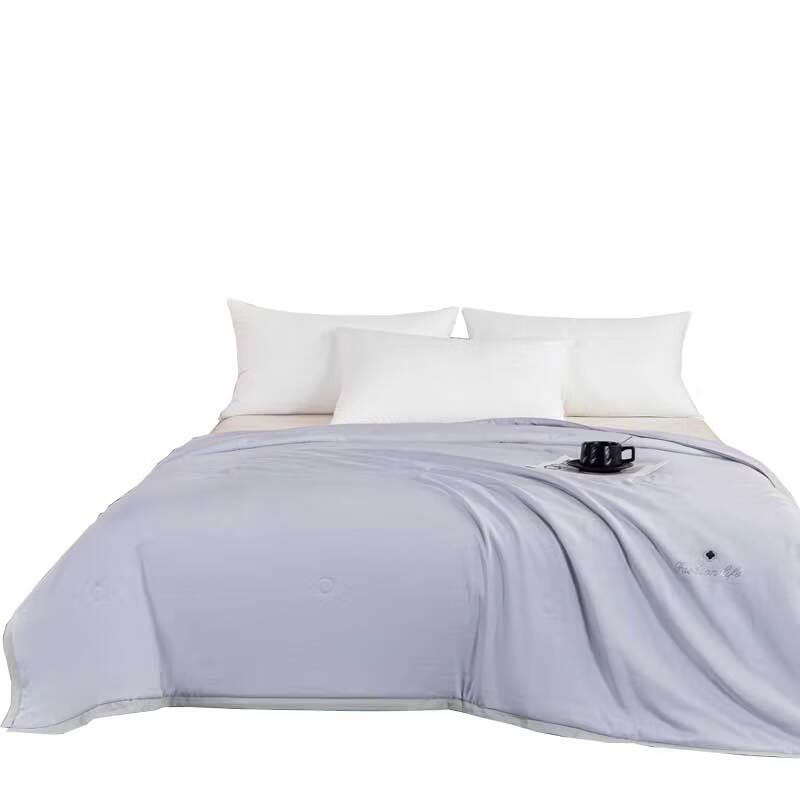 

Hengyuanxiang Premium Ice Silk Duvet