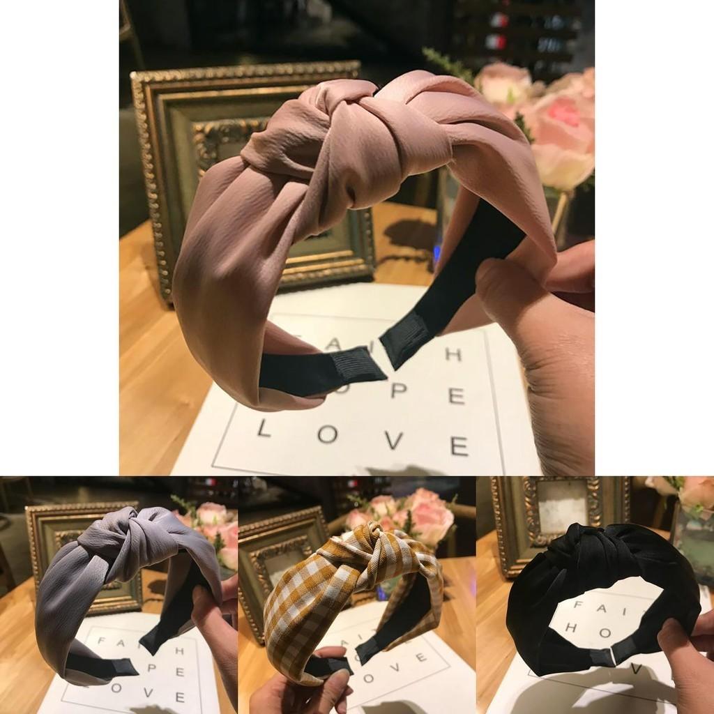 Stylish Women's Cute Hair Band With Twist Band And Wide Brimmed Design For Effortless Chic