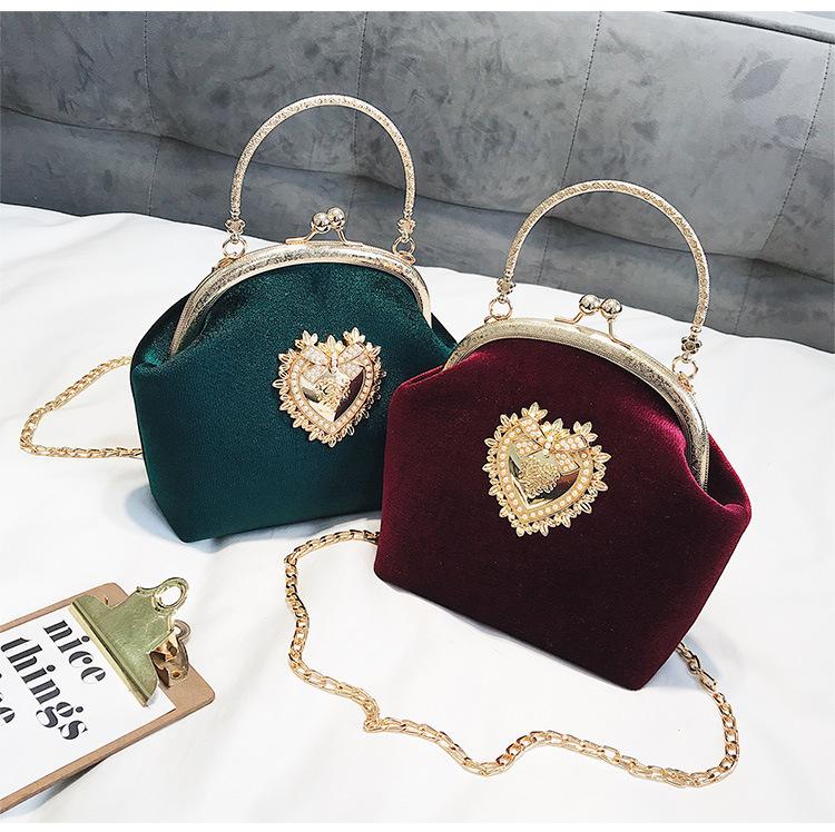 Akşam el çantası kadın çantası parlak çanta kalp şekli Metal manşonlar çanta moda zincir omuz Crossbody çanta lüks bayan çanta