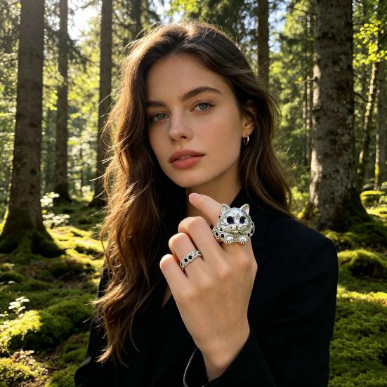 Finger Ring Adjustable Fit Hand-Engraved Kitten Silhouette Ring with Sparkling Rhinestones Polished Alloy Finish Finger Band