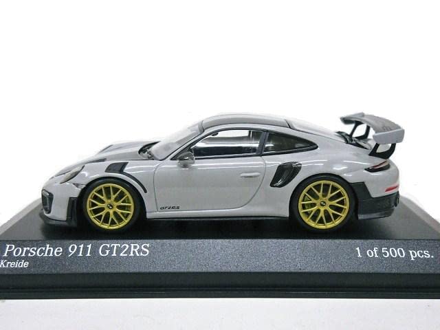 Minichamps Scale Porsche 911 GT2 RS Weissach Package Gold Rim 2018 1/43 (Chalk)