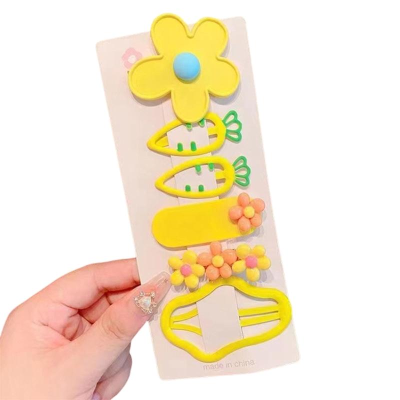 

Set of 5 Lovely Cloud Theme Hair Clip For Little Girl Flower And Carrot Design Safe Plastic Barrettes Hair Accessories