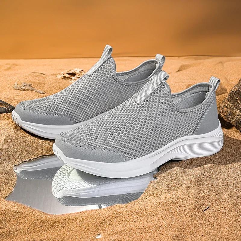 

MAEDEF Men Casual Summer Breathable Sneakers Lightweight Walking Shoes Anti Slip Comfortable Men Shoes Outdoor Sports Footwear 39 світло-сірого кольору