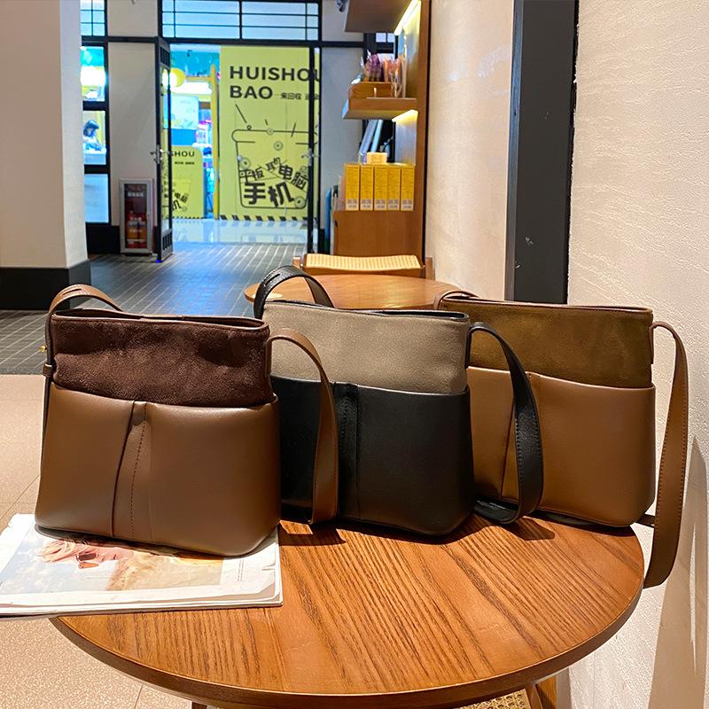 Niche In Autumn and Winter  New Genuine Leather Women's Bag Underarm Bag Fashionable and Versatile One-shoulder Crossbody Bag