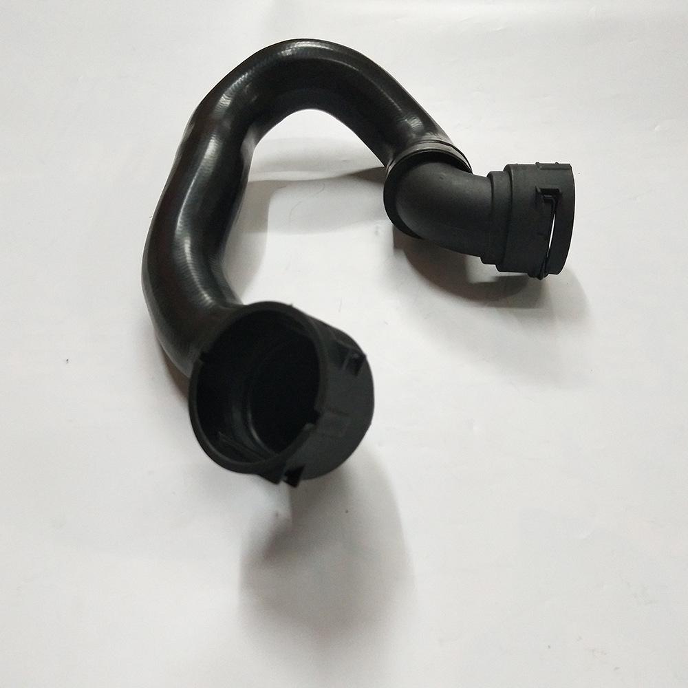 BMW Radiator Hose for Models E88, E84, E82, E90, E91, E92, E93 (Part No. 17 12 7 599 450)