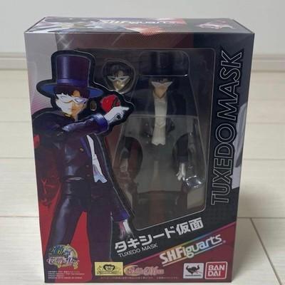 S.H.Figuarts Tuxedo Mask Figure Sailor Moon Bandai