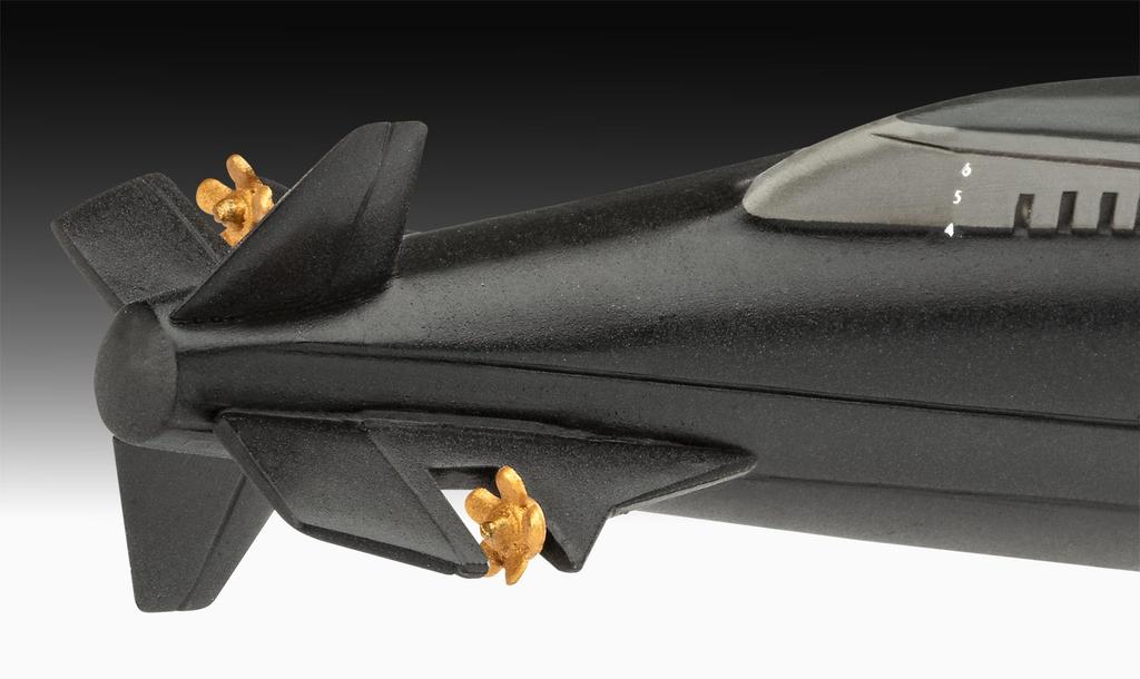 German Revell scale Nautilus plastic model kit 05184 1/305 U.S.S. (submarine)